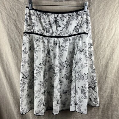 JKLA California Women's White/Black Floral Pattern A-Line Knee Length Skirt Sz M - Image 1 of 4
