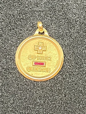 Médaille d'amour AUGIS or jaune 18 carats diamant rubis - Photo 1/3
