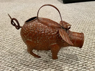 Regador antigo vintage martelado cobre porco rústico  - Imagem 1 de 4