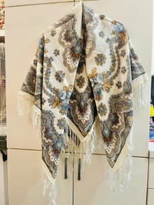 Pavlovo Posad Russian Shawl  Wrap 48x48” 100% wool Fringe Scarf Flower Ivory - Picture 1 of 11