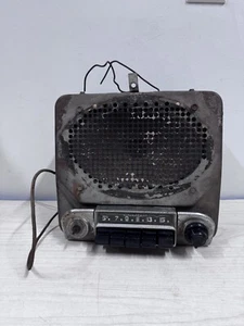 1949 1950 1951 PONTIAC Chieftain RADIO- Note Condition- Parts Or Repair - Picture 1 of 12