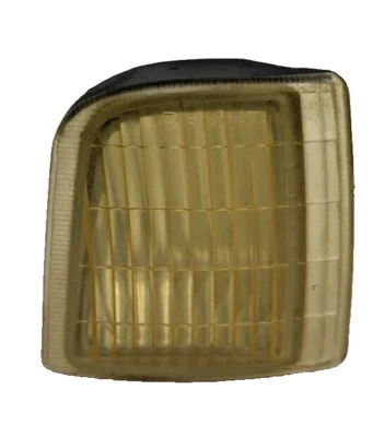 1995-2005 Chevrolet Astro RH Cornering (beside Headlamp) 16518656 - Image 1 of 4