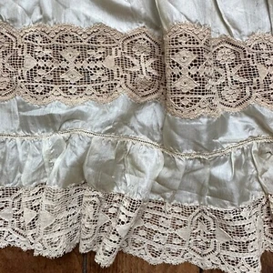 Alte Spitze Handarbeit Fall Seidenrock  - Bild 1 von 18