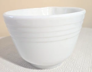 Pyrex Hamilton Beach Milchglas Ständer Rührschüssel Racine, WI USA mit Ausguss - Bild 1 von 13