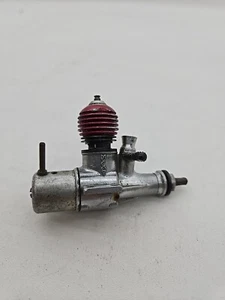 Vintage 1955 McCoy .049 Model Engine M5 - Picture 1 of 8