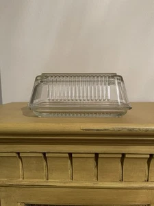 Plato de mantequilla de vidrio Pasabahce vintage/refrigerador almacenamiento tapa acanalada - Imagen 1 de 9