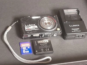 Panasonic LUMIX DMC-FX40 12MP Digital Camera Black - Picture 1 of 4