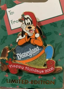 Christmas 2006 Holiday Ornament Collection - Goofy Disney Pin LE - Picture 1 of 1