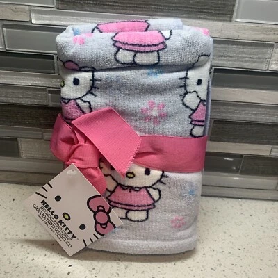 Nuevo Juego de 2 Toallas de Mano Hello Kitty Floral Lavanda Ligera Toalla con Etiqueta y Lazo Foto 1 de 4