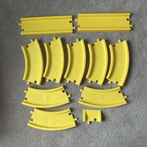 Vintage Little Tikes gelb Kreativ Eisenbahn Fahrbahn Gleis Haus Konvolut 11 Teile - Bild 1 von 1