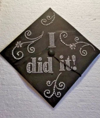 Graduation Cap Hat Topper Faux Pearl Design "I DID IT !" Extra Special Graduate - Image 1 of 3