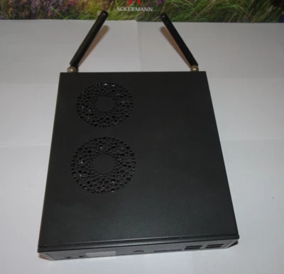 Mini-PC Shuttle XPC DS81 + Intel i5 + 8GB RAM + 256GB HDD + Windows 10  - Bild 1 von 4