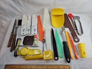 Vintage 25 Teile Tupperware Pampered Chef Küchenhelfer Messwerkzeug Kunststoff - Bild 1 von 6