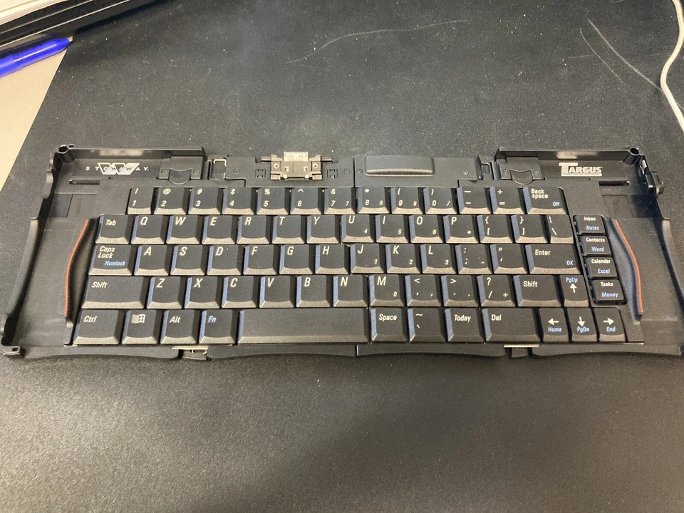 COMPAQ iPAQ Stowaway Portable Folding Keyboard CPQ Targus - Image 1 of 4