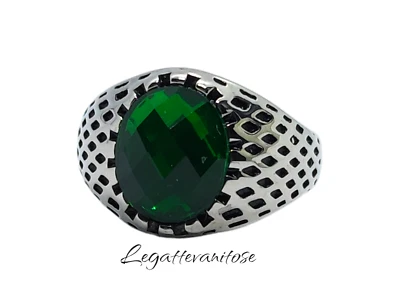 Anello in Acciaio Inox  Argento Pietra  Verde Smeraldo . anello uomo da nocca - Immagine 1 di 4