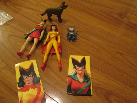 DC Direct Classic Silver Age Bat-Girl & Batwoman Ace Deluxe Action Figure Set Cover