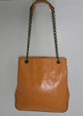 Bandolera de cuero Hobo International correa de cadena naranja con bloqueo de beso Foto 1 de 4