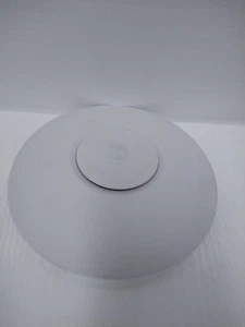 Ubiquiti UniFi AP AC Lite - UAP-AC-LITE - WiFi Access Point - White - Photo 1/12