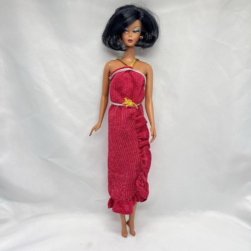 VETEMENTS Mattel Barbie Best Buy 2780 Moda TLC HTF Rosso e Oro Vestito Scintillante