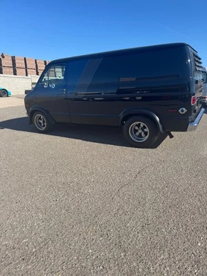 Dodge B200 1972 furgoneta  Foto 1 de 4