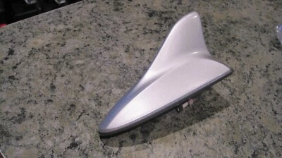 2012 现代伊兰特屋顶安装鲨鱼鳍无线电天线原始设备制造商珠光 MTS — 第 1/4 张图片