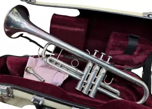 YAMAHA Trumpet Xeno YTR8335G Tracking From JP z35 - Picture 1 of 10