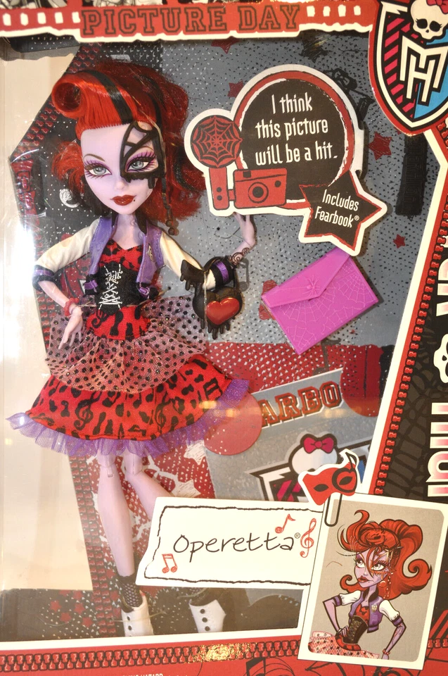 Mattel Y7696 Monster High Operetta Picture Day Doll Accessories