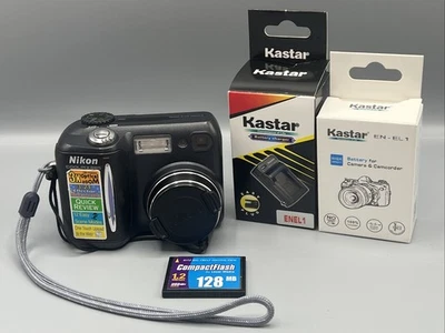 Nikon Coolpix 885 3MP Digital Camera 3X Optical Zoom Flash Card Charger Battery - Image 1 of 4