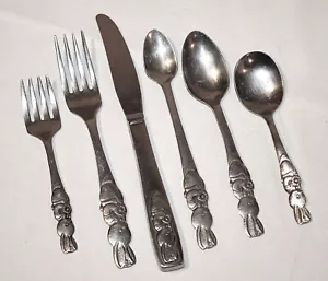 Vintage Peter Rabbit Utensils Oneida Stainless Children's Complete Set of 6 RARE - Picture 1 of 4