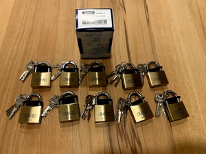 10 Stück Abus 85/40 Vorhängeschlosser mit jeweils 3 Schlüsseln - Bild 1 von 2