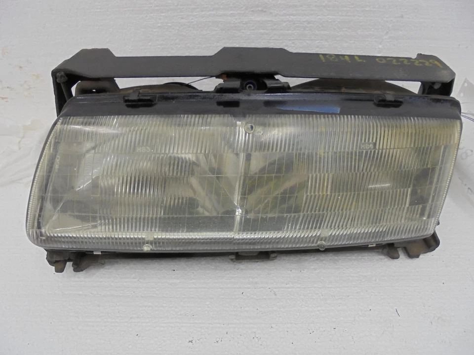 Faro izquierdo lado conductor Pontiac Grand Prix OEM 16521461 4 puertas 91 96 Foto 1 de 4