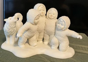 Snowbabies, friends caroling - Picture 1 of 4