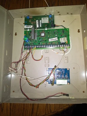 ADT SafeWatch Pro 3000 Alarm Security System 8 Zones Fire Alarm module 3 UB1270 - Image 1 of 4