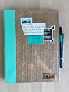 K&Company SMASH Baby Style album diario album 8x10” colla stick penna NUOVO - Foto 1 di 3