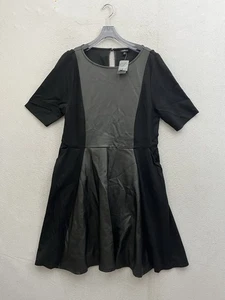 Neu mit Etikett Torrid A-Linie Kleid Damen 1 schwarz Kunstleder mit Taschen Kurzarm - Bild 1 von 11