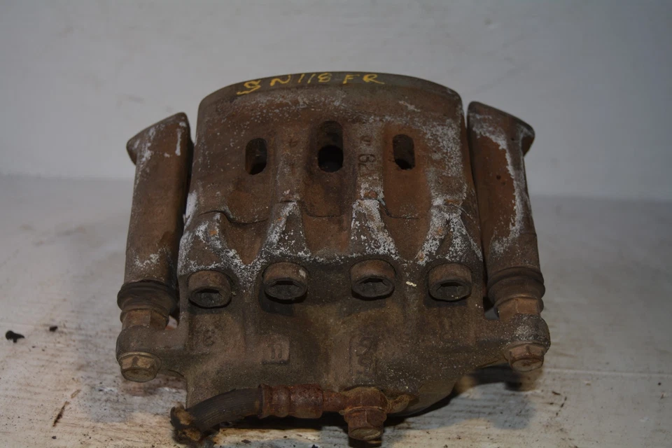 Pinza de freno del lado del pasajero delantero derecho Lexus GS300 1993-1995 OEM, 536-58703 Foto 1 de 4