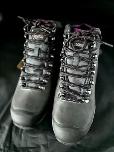 NEU Pacific Mountain Elbert mittelhohe schwarze wasserdichte Damen-Wanderschuhe Größe 9 neu mit Etikett - Bild 1 von 14