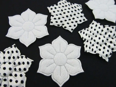 60 Black & White Felt/Satin Dot Holly Flower Applique/Craft/Holiday/Winter L86 - Image 1 of 2