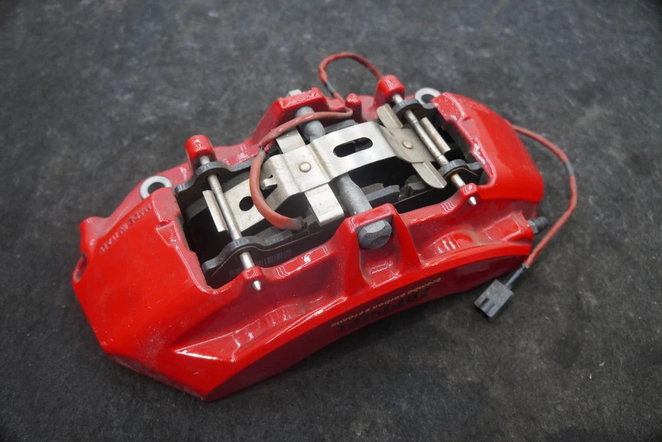 Pinza de freno delantera derecha Brembo carbono cerámica 261771 Ferrari 458 Spider Italia Foto 1 de 4