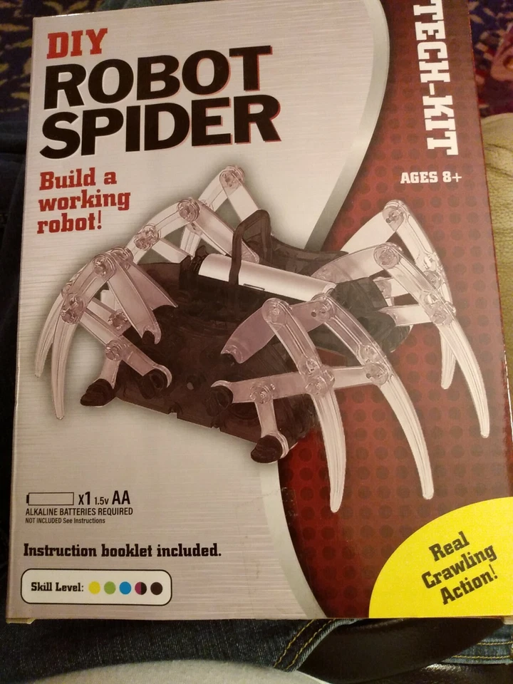 NEW DIY SPIDER KIT WORKING ROBOT MODEL WITH REAL CRAWLING ACTION AGES 8 UP STEM - Image 1 of 1