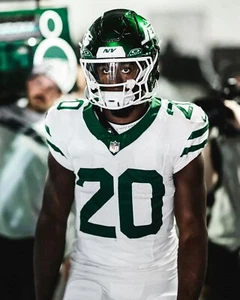 Foto de fútbol americano de la NFL Breece Hall On Field Stare New York Jets 8x10 - Imagen 1 de 1