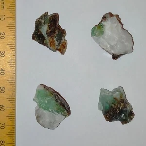 Emerald crystals loose mineral specimens w/ Biotite Mica parcel lot 121ct - Bild 1 von 5