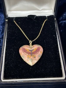 Vintage enamel butterfly and flowers heart  pendant necklace gold tone chain - Picture 1 of 4