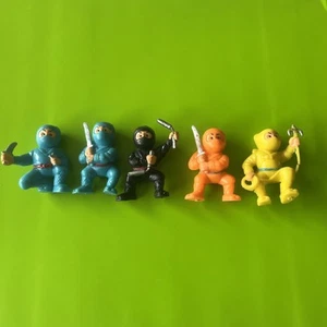 Vintage Rubber Ninja Karate Mini Figuren China 80er 90er Jahre 5 Stück - Bild 1 von 16