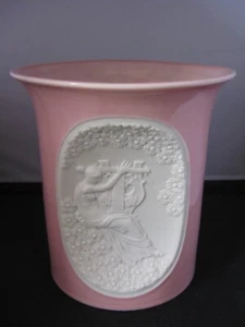 Vintage Gempo Giftware Japanese Pink and White Porcelain Vase - Picture 1 of 5