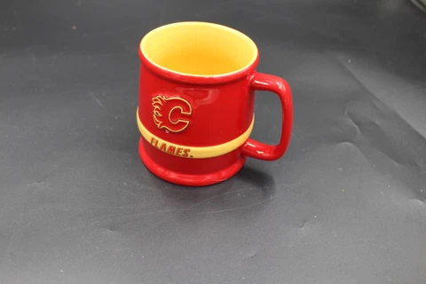 NHL Calgary Flames 3D Raised Flaming 'C' Logo Ceramic Red Coffee Tea Mug Cup Cover