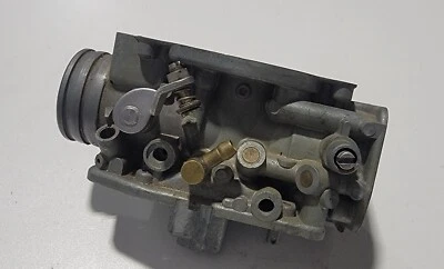 Carrocería carburador delantero izquierdo #2 B 755A 1975 Honda Goldwing GL1000 GL 1000 Foto 1 de 4