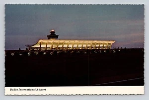 Postal Aeropuerto Internacional Dulles Washington D.C. al atardecer - Imagen 1 de 2
