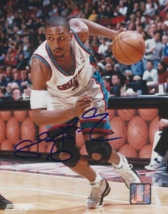 Signed  8x10 SHAREEF ABDUR-RAHIM Vancouver Grizzlies Autographed Photo w/COA - Picture 1 of 1