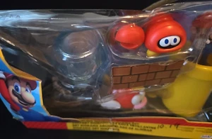 Out of Box Collector -Diorama Nintendo Super Mario Acque Scintillanti - SCATOLA DANNEGGIATA - Foto 1 di 6